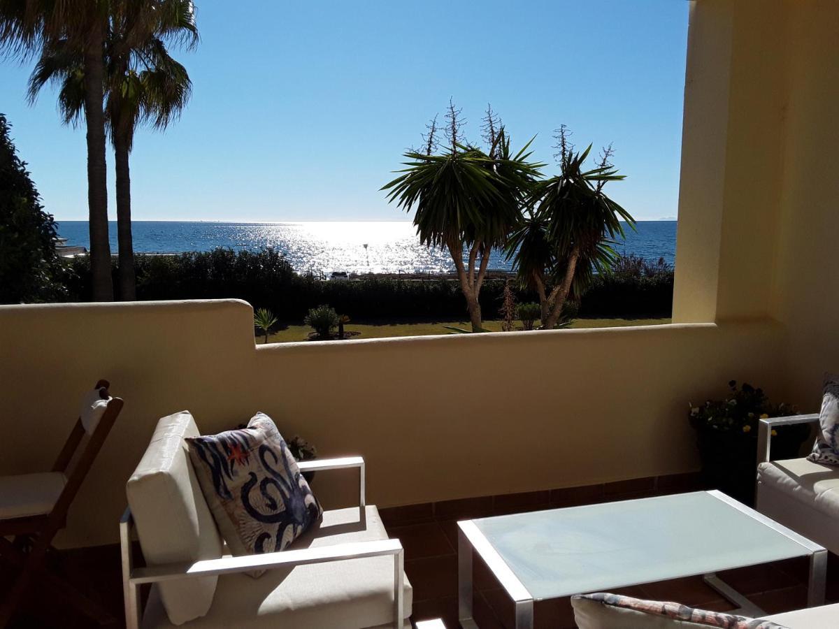 Beachfront Neptuno I, Complex,Views,Pool,Garden, Elviria Marbella Kültér fotó