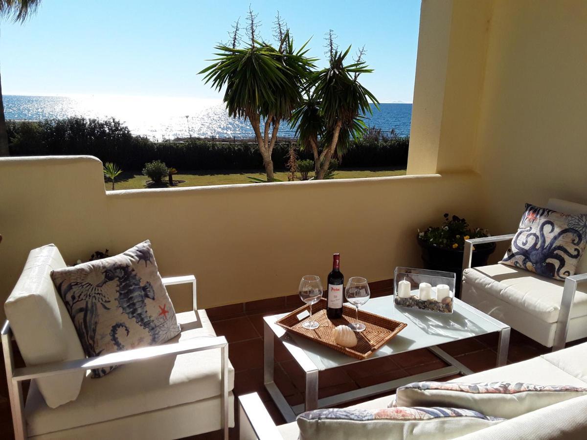 Beachfront Neptuno I, Complex,Views,Pool,Garden, Elviria Marbella Kültér fotó