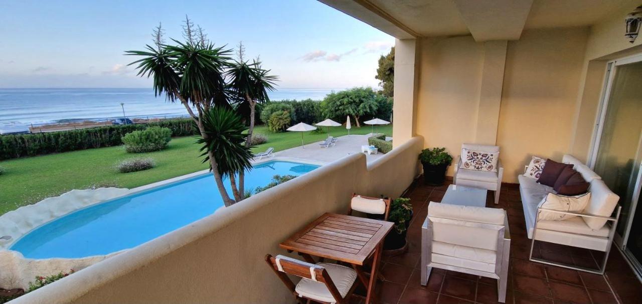Beachfront Neptuno I, Complex,Views,Pool,Garden, Elviria Marbella Kültér fotó