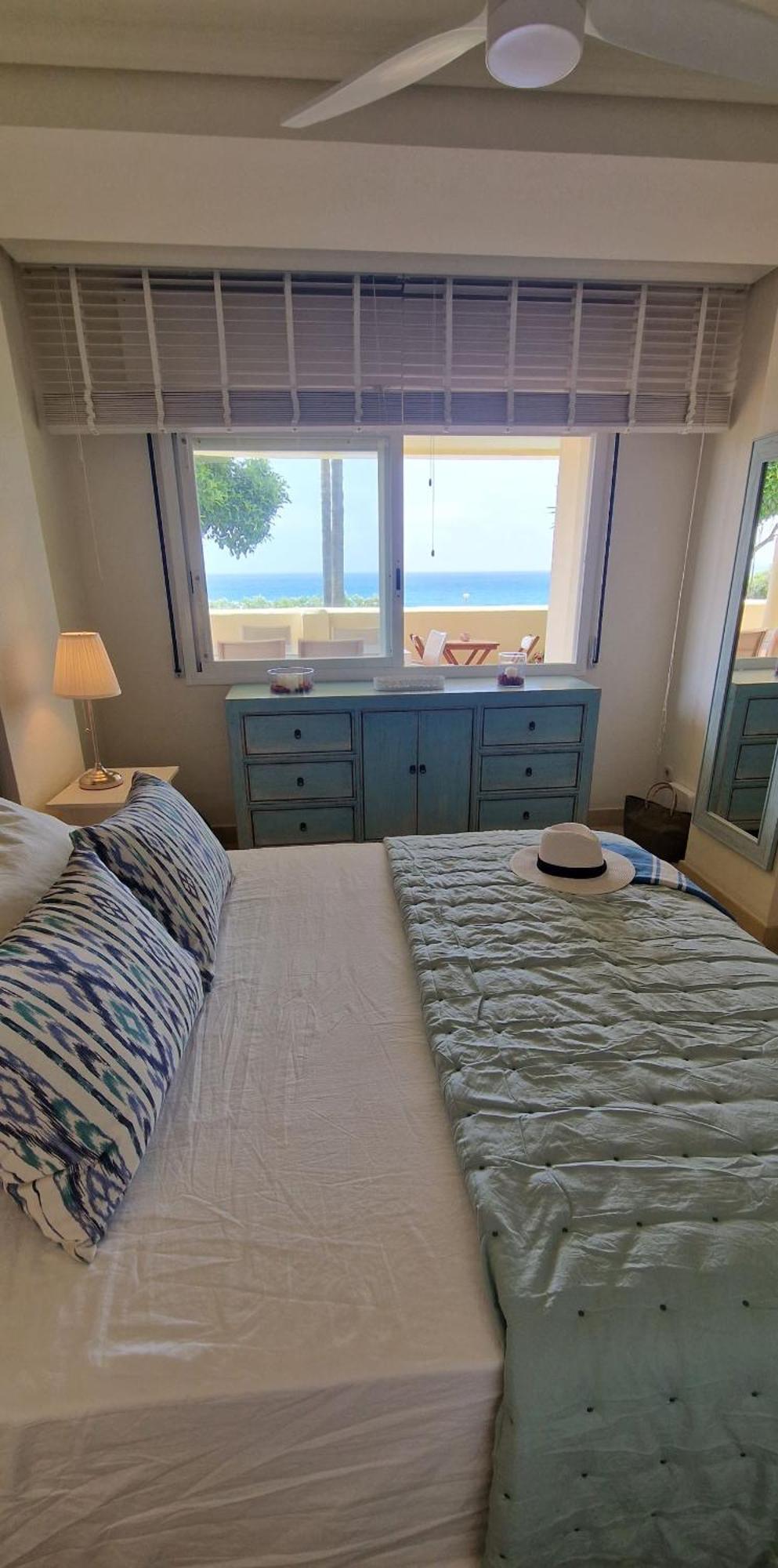 Beachfront Neptuno I, Complex,Views,Pool,Garden, Elviria Marbella Kültér fotó